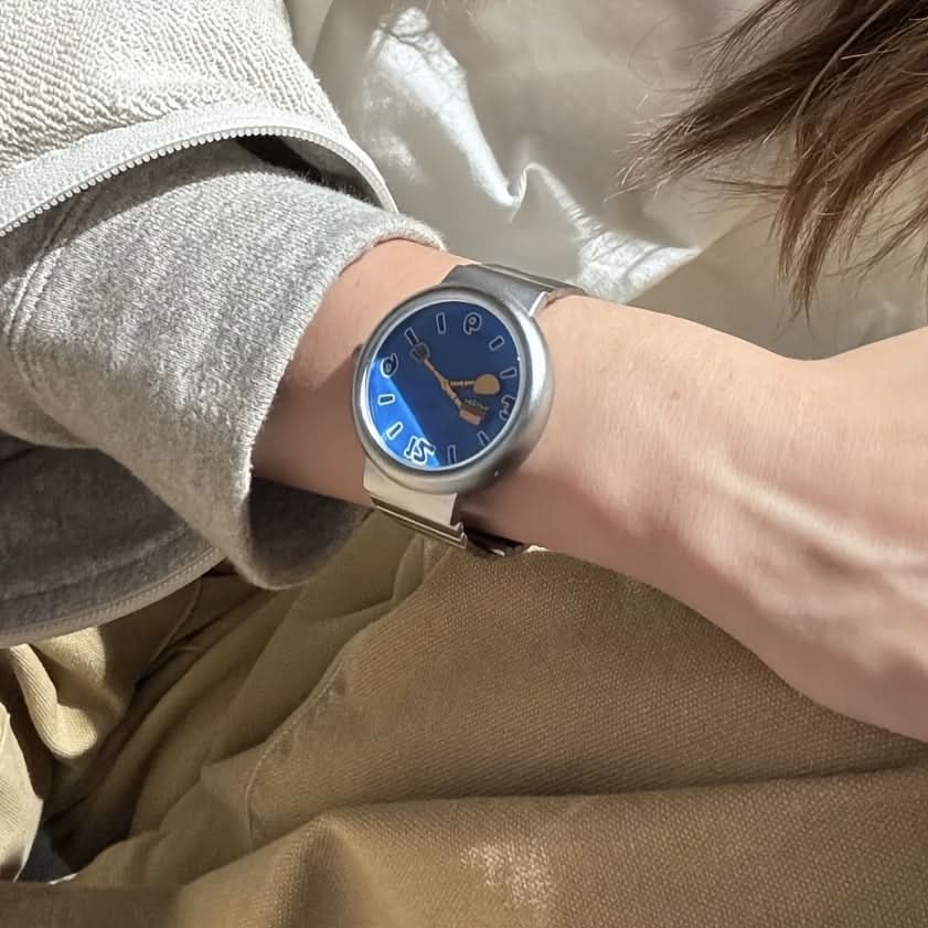 Unique Burger-Themed Blue Dial Watch – Silvery Matte Finish