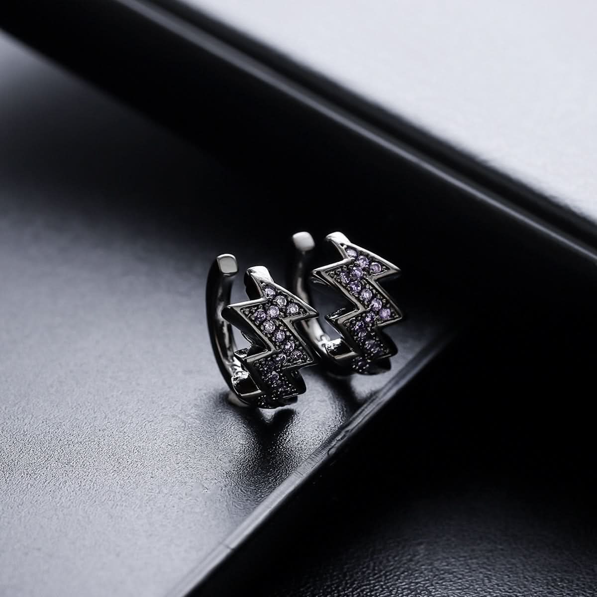 Unisex Zircon Lightning Ear Clips – Non-Pierced Summer Jewelry