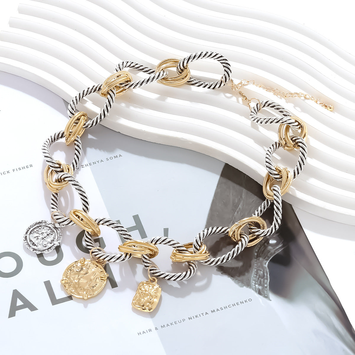Retro Coin Pendant Necklace – Handmade Thick Chain Statement Jewelry for Women