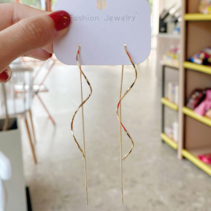 Trendy Geometric Wave Tassel Earrings for Women – Modern Metal Jewelry