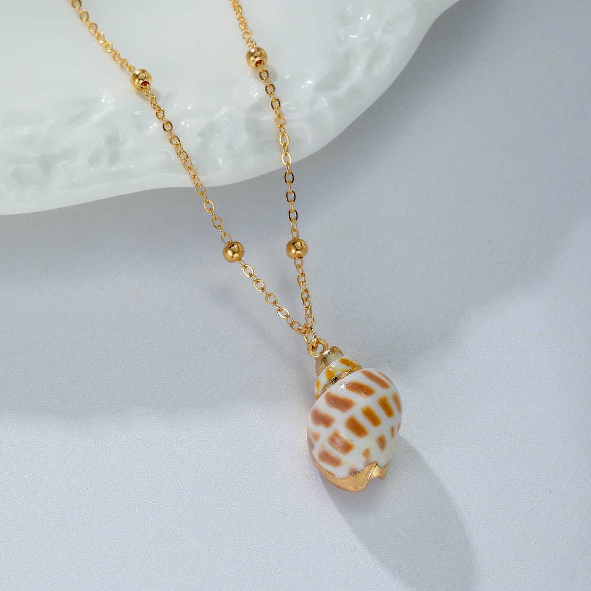 Boho Seashell Pendant Necklace – Layered Beach Jewelry for Women