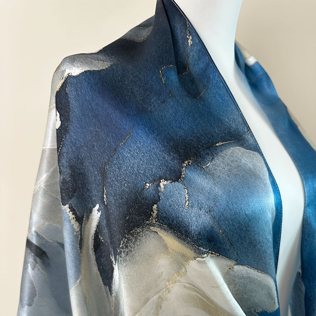 Elegant Silk Floral Shawl for Women – 100% Mulberry Silk