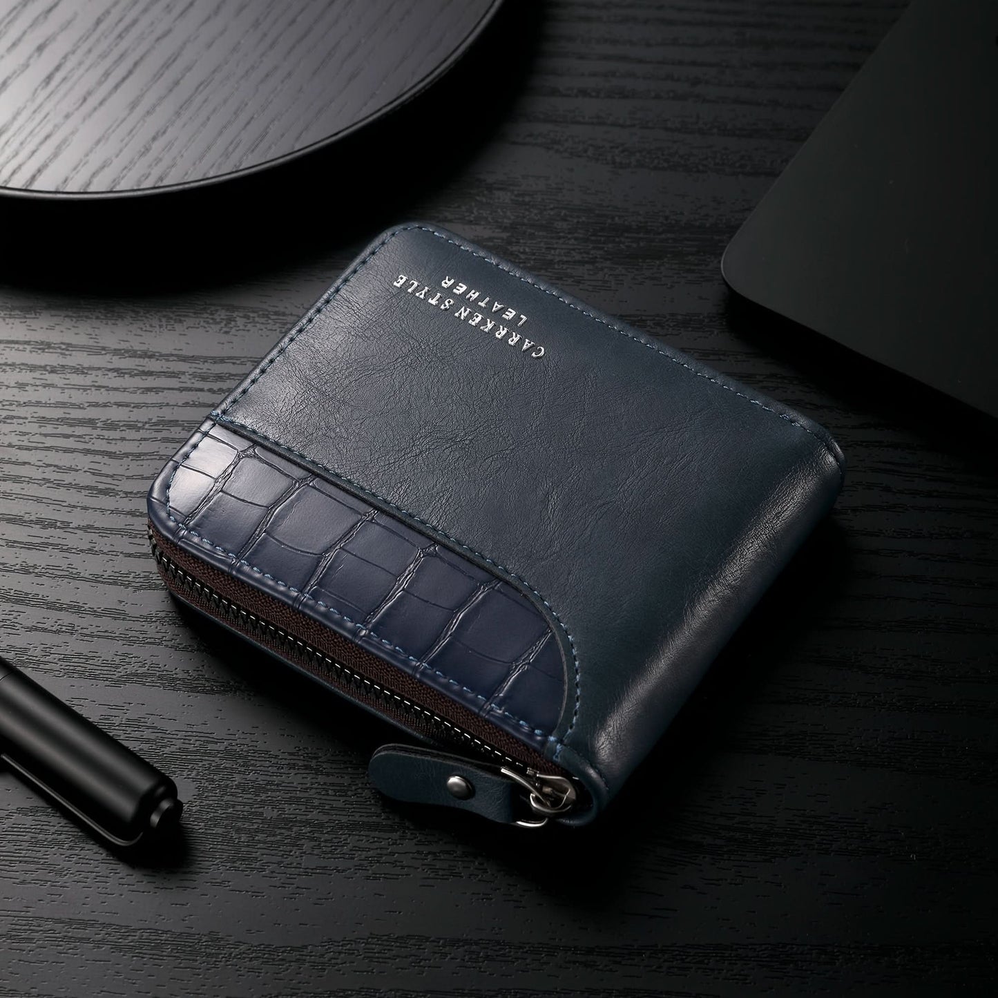 Stylish Men's Multifunctional Wallet with Zipper Closure