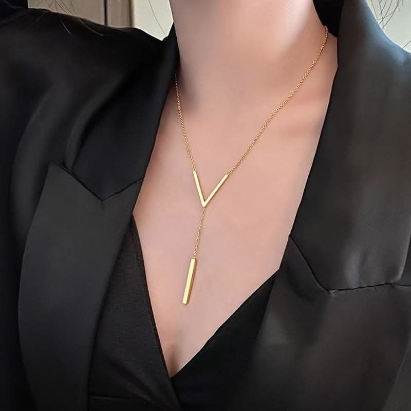V-Shaped Long Pendant Necklace – Elegant Minimalist Accessory