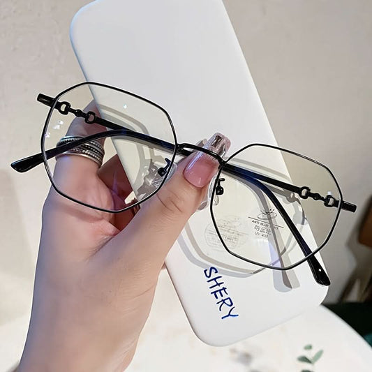 Photochromic Oval Glasses for Women - Color-Changing, Metal Frame, Vintage Style