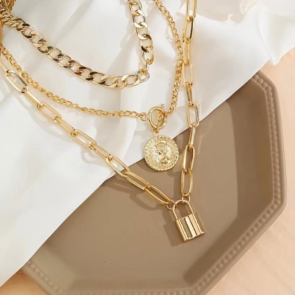 3-Piece Layered Necklace Set – Vintage & Elegant Gold-Plated