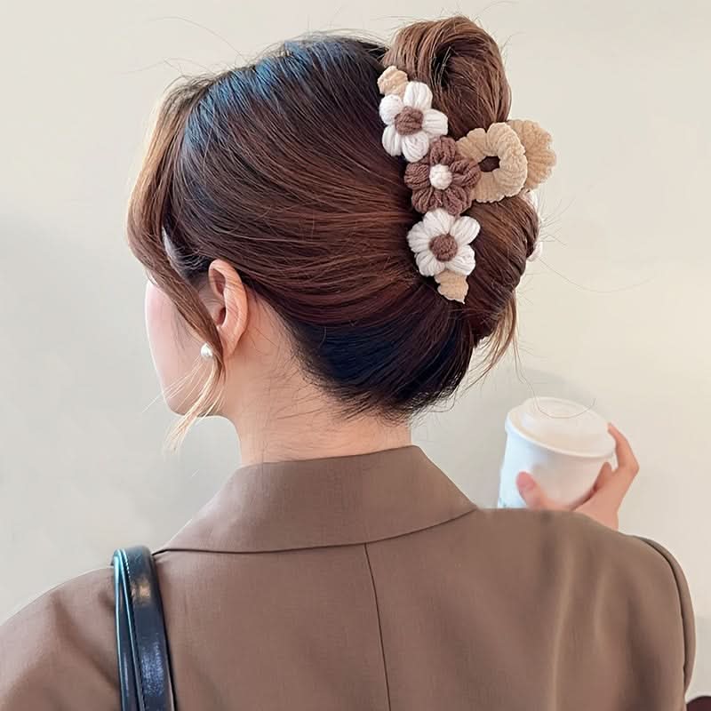 Vintage Flower Hair Claw Clip – Large Knitted Shark Clip for Women