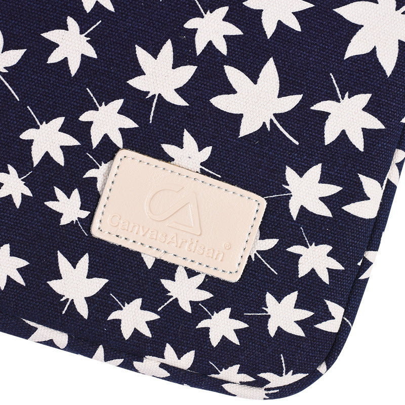 White Maple Leaf Laptop Sleeve – Canvas Shock-Resistant Case for 11–15 Inch Laptops