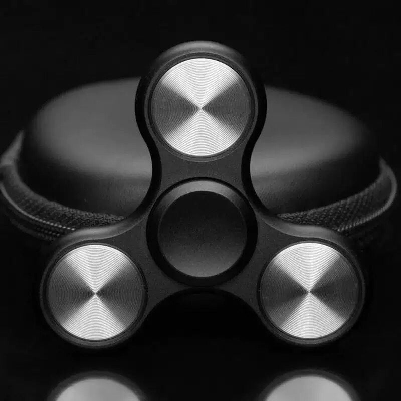 High-Speed Metal Finger Gyroscope Toy – Tri-Leaf Spinner for Kids & Adults