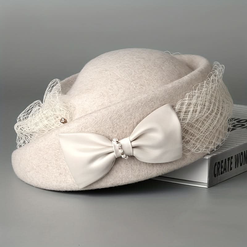 Women's Wool Beret Hat with Veil & Bow – Retro British Style