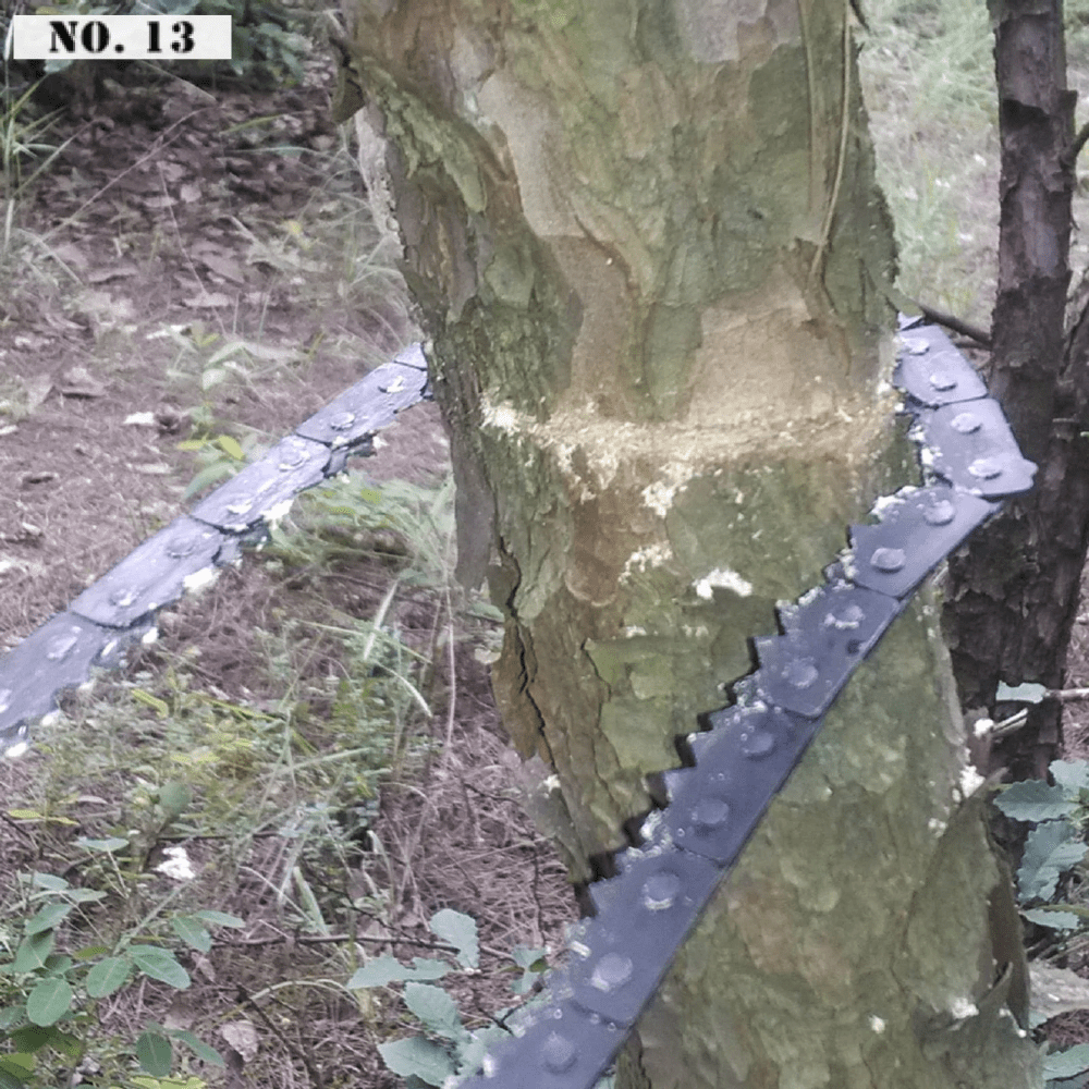 Ultra-Portable Pocket Chainsaw for Rapid Cutting