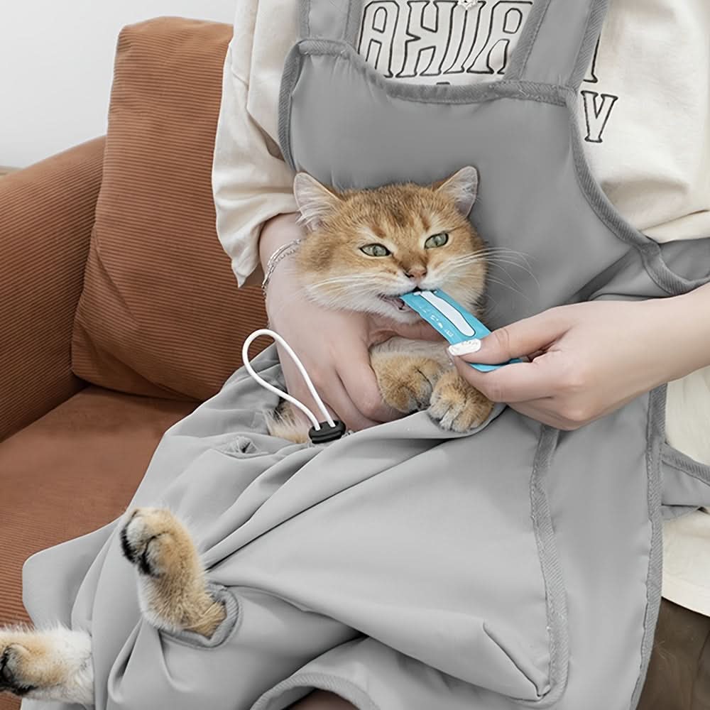 Breathable Cat Carrier Apron with 4 Holes