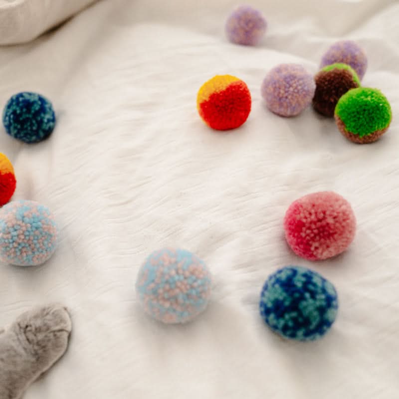 6pcs Fuzzy Whisker Delights – Ultra-Soft Interactive Cat Toy Balls