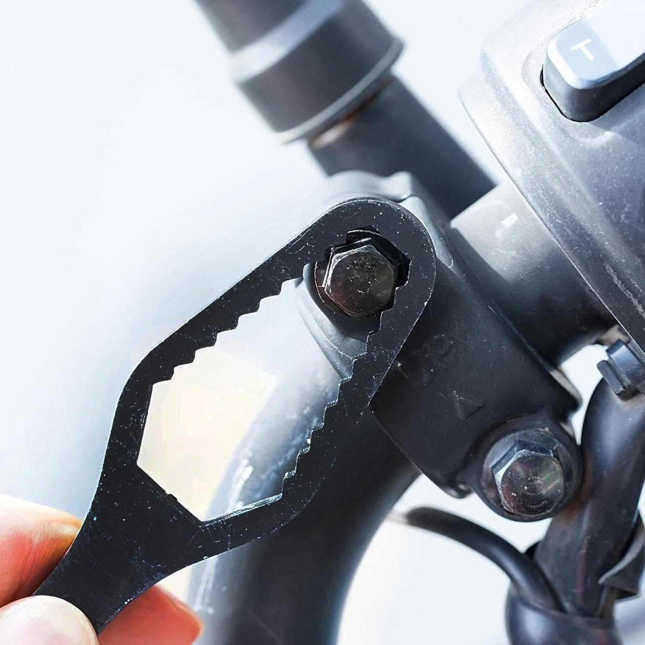Double End Multifunctional Universal Wrench for Easy Repairs