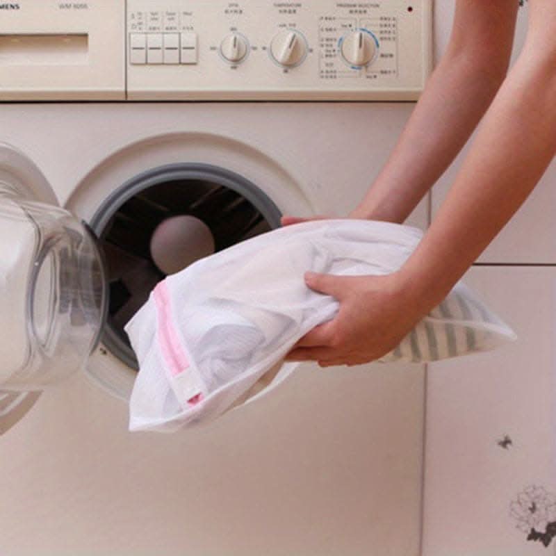 4-Pack Premium Laundry Mesh Bags with Zippers