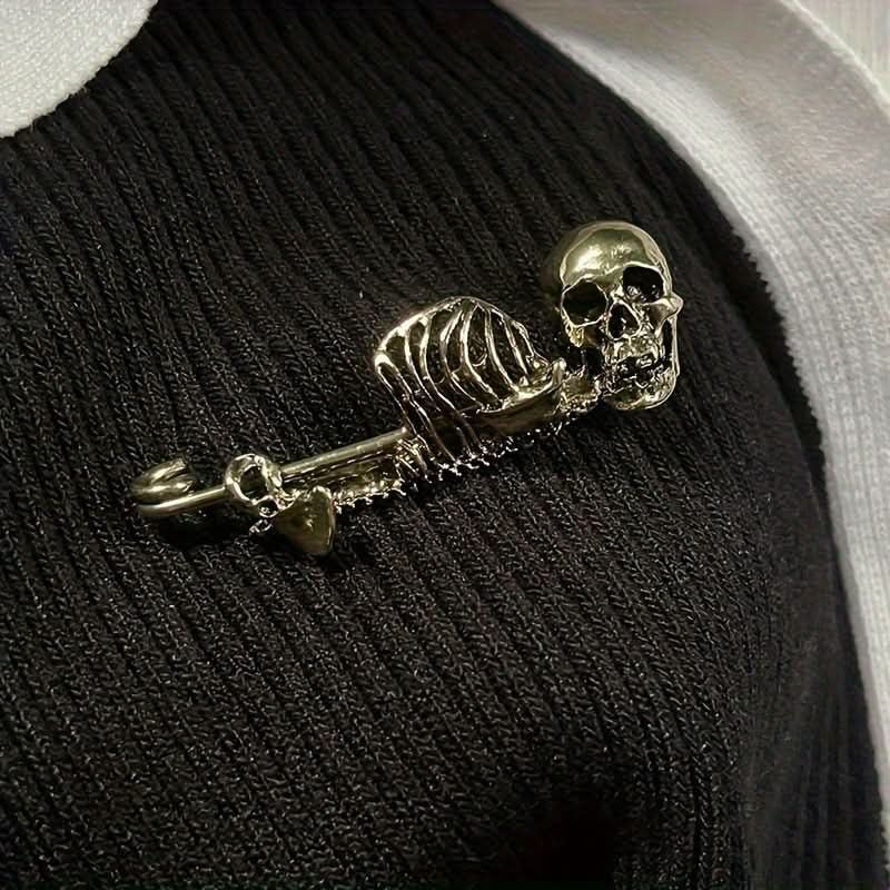 Vintage Gothic Skull Head Brooch Pin