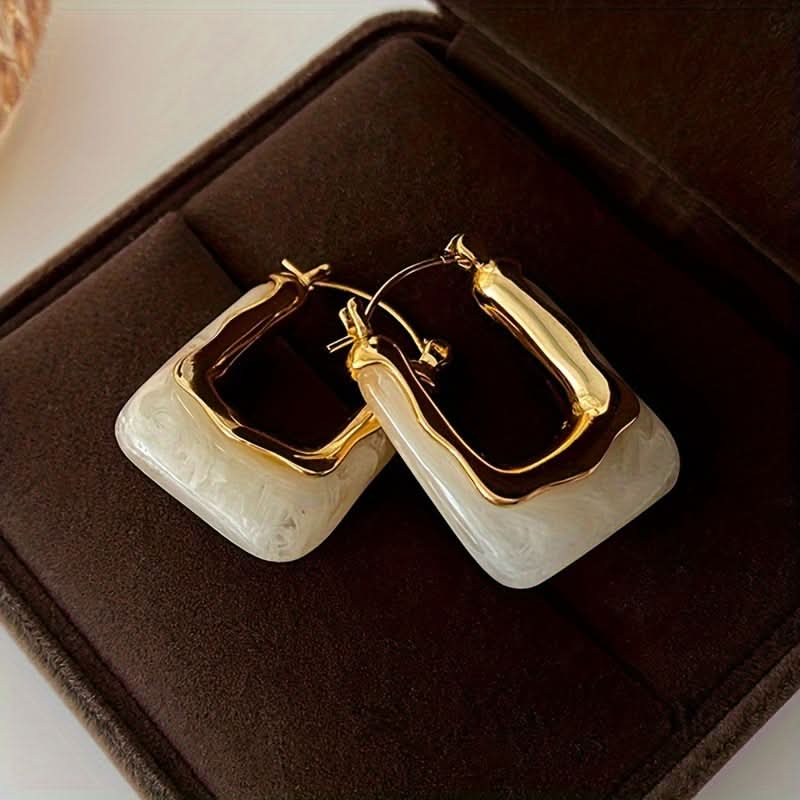Vintage U-Shaped Gold Hoop Earrings Set