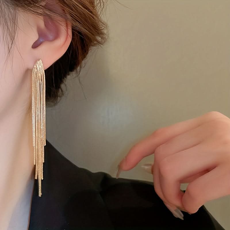 Gold Chain Tassel Earrings – Elegant Dangling Jewelry