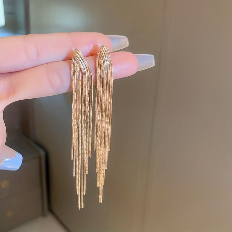 Gold Chain Tassel Earrings – Elegant Dangling Jewelry