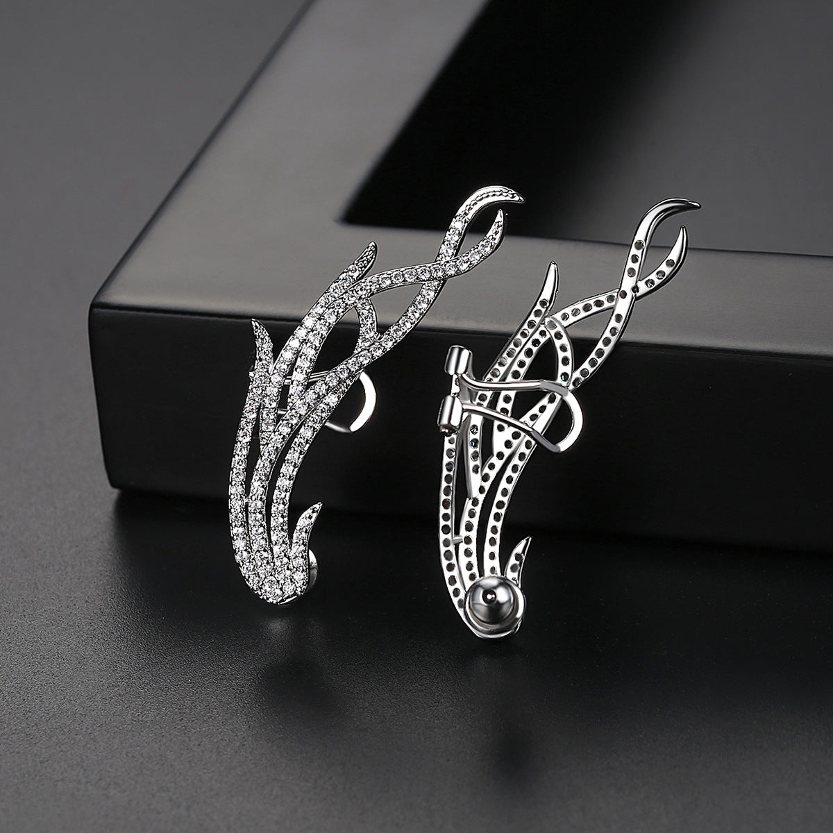 Silver Leaf Zircon Earrings – Elegant Copper Ear Clips for Women’s Fashion Jewelry
