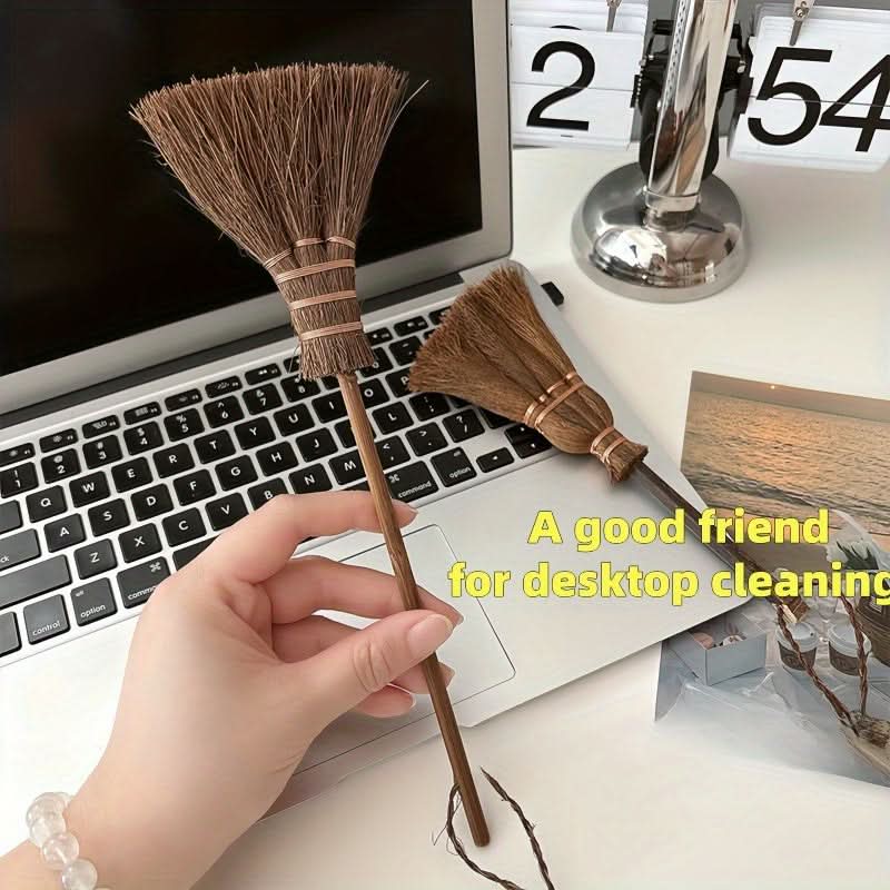 EcoClean Mini Broom for Desk & Keyboard
