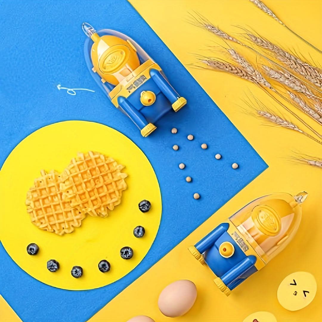 Manual Golden Rotary Egg Mixer – Durable Plastic Egg Beater for Whites & Yolks