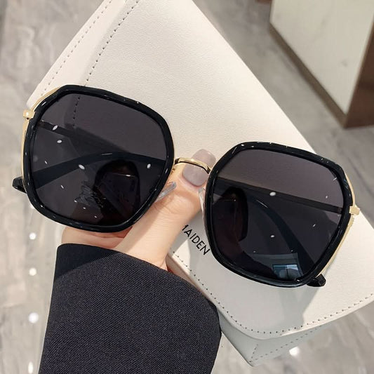 Women's Fashion Glasses – Luxury Anti-Glare Summer Shades