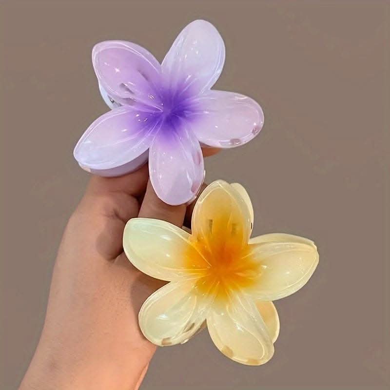 Vibrant Flower Shaped Hair Claw Clip – Trendy & Non-Slip