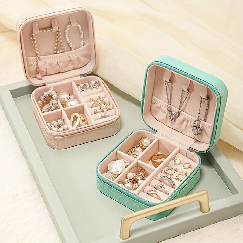 Compact Travel Jewelry Case – Organizer for Rings, Earrings & Necklaces