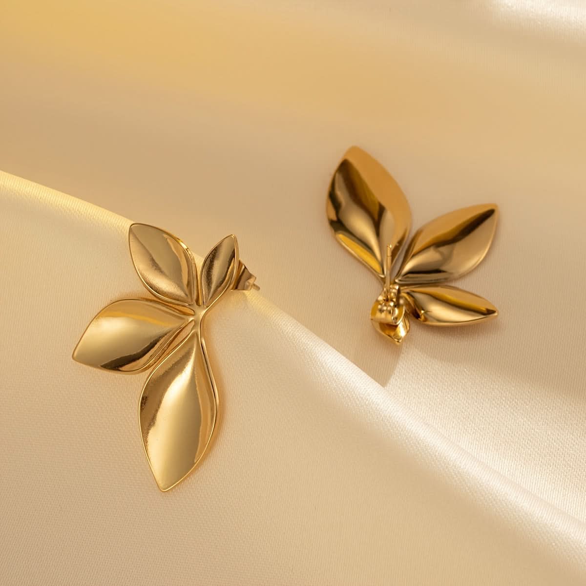 Vintage Leaf-Shaped Titanium Steel Pendant Earrings
