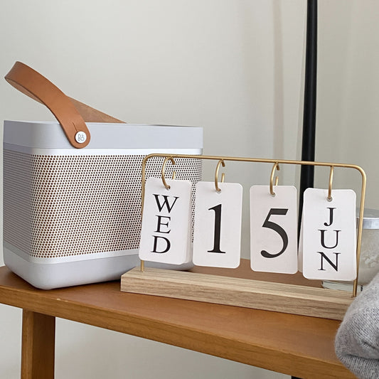 Personalized Mini DIY Desktop Calendar Decor