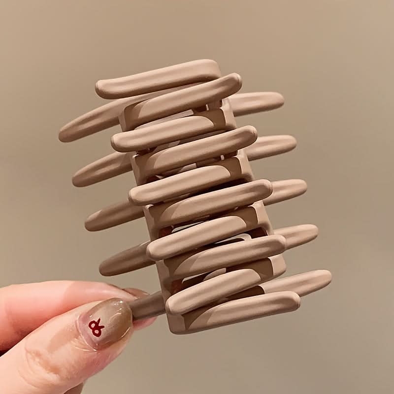 Chic Cross-Style Hair Clip – Medium-Sized, Durable