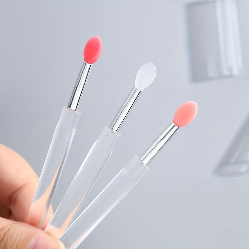 Reusable Silicone Lip Brush with Cap – Soft, Flexible, Hygienic, Travel-Friendly