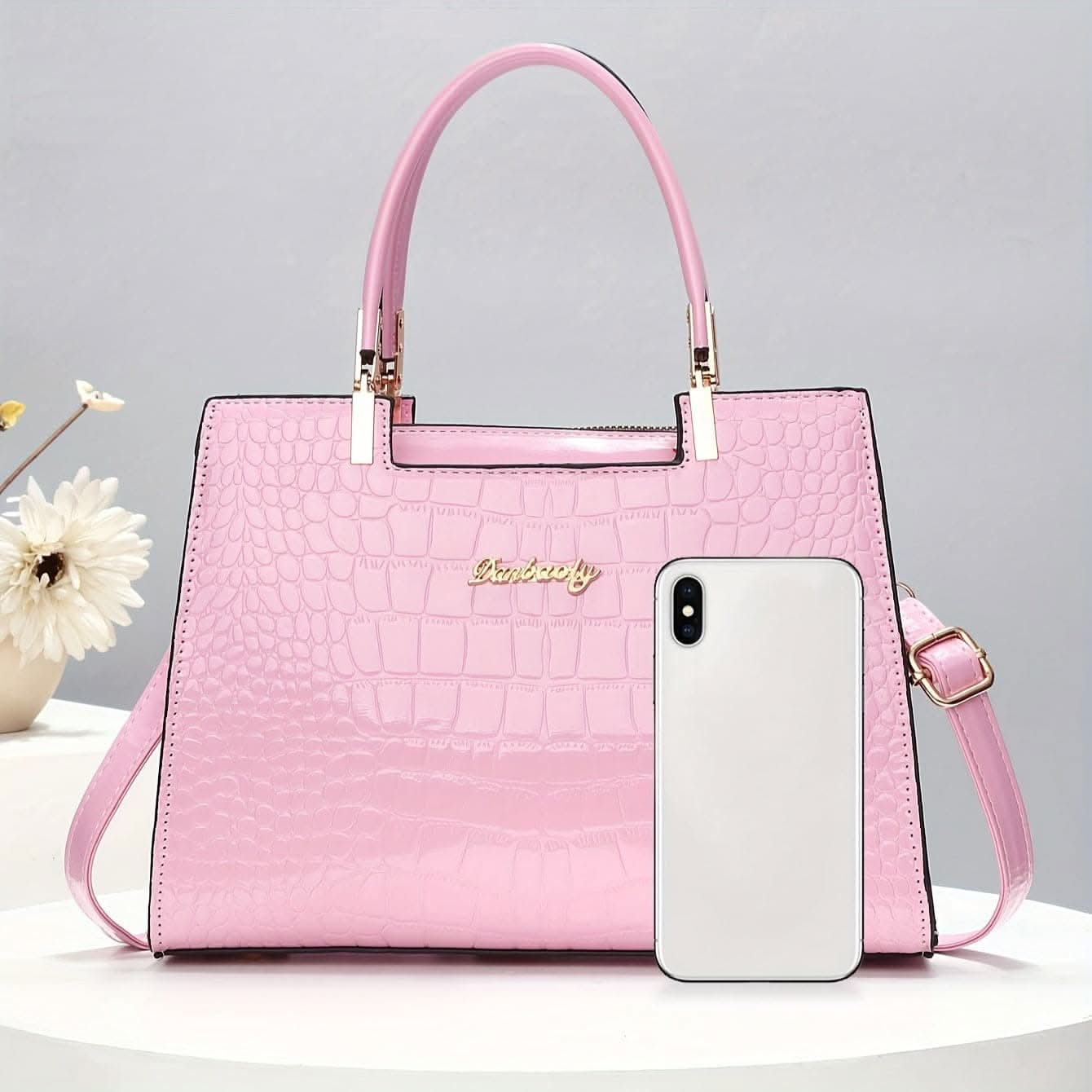 Large Capacity Crocodile Print Tote- Everyday Handbag with Spacious Interior and Design