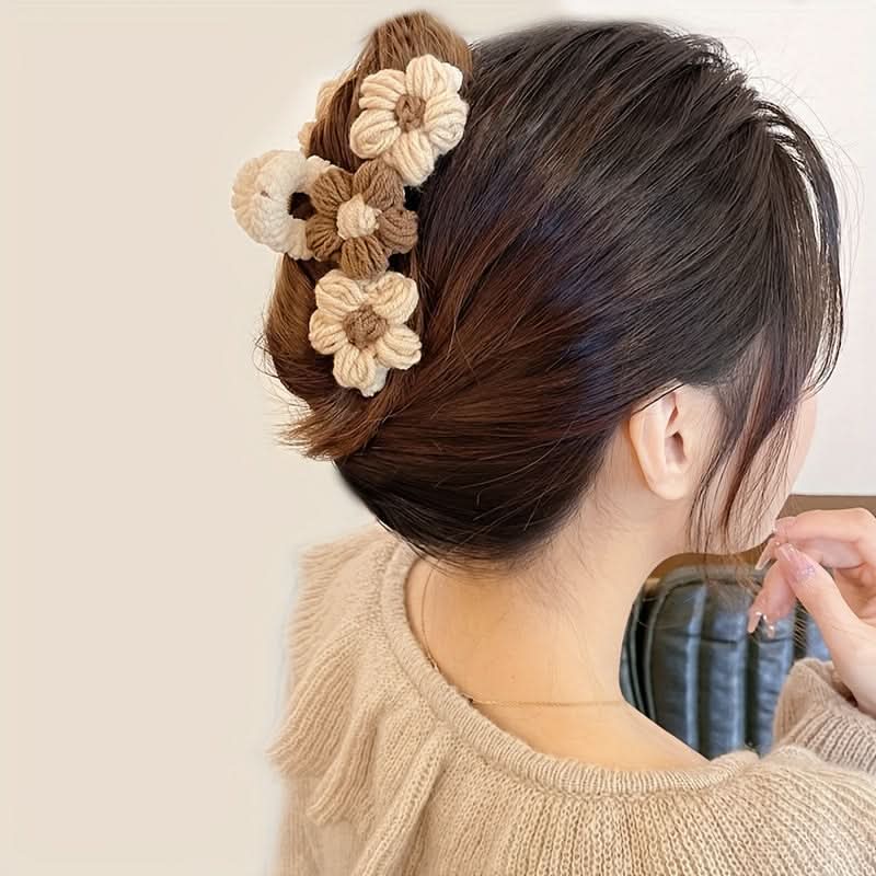 Vintage Flower Hair Claw Clip – Large Knitted Shark Clip for Women