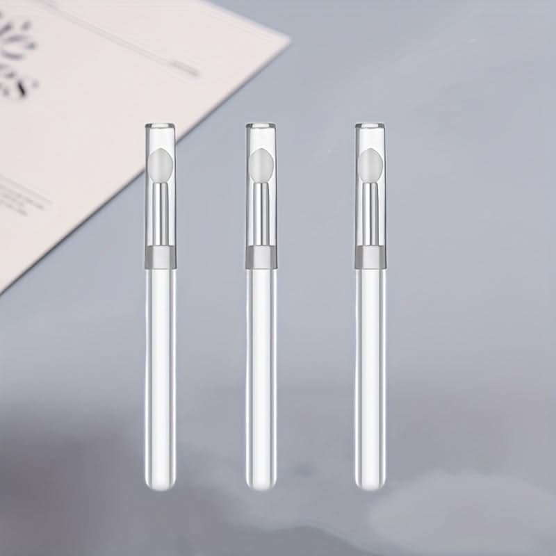 Reusable Silicone Lip Brush with Cap – Soft, Flexible, Hygienic, Travel-Friendly