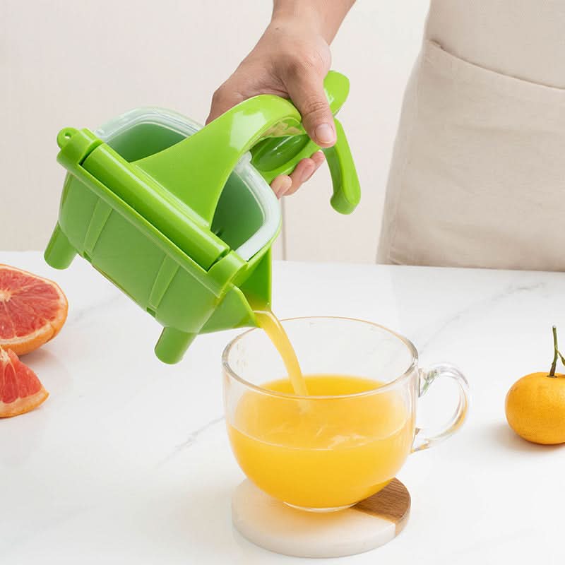 Portable Manual Fruit Juicer – Handheld Citrus & Lemon Squeezer