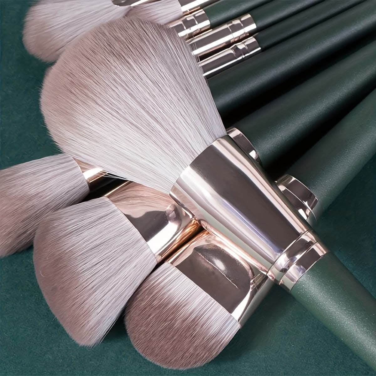 Luxurious 14pc Makeup Brush Set