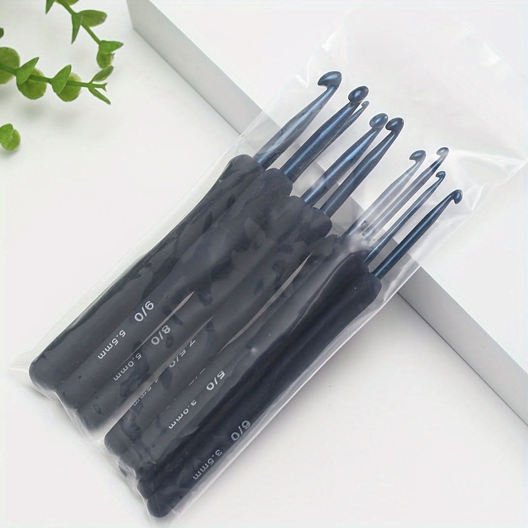 9-Piece Ergonomic Crochet Hook Set with Soft Grip – Beginner-Friendly Crochet Needles
