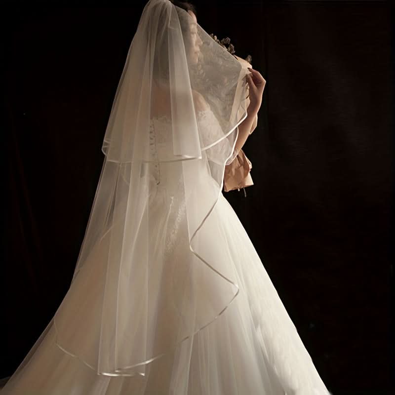 Vintage Double Layer Bridal Veil with Satin Edging – Elegant Wedding Accessory for Brides