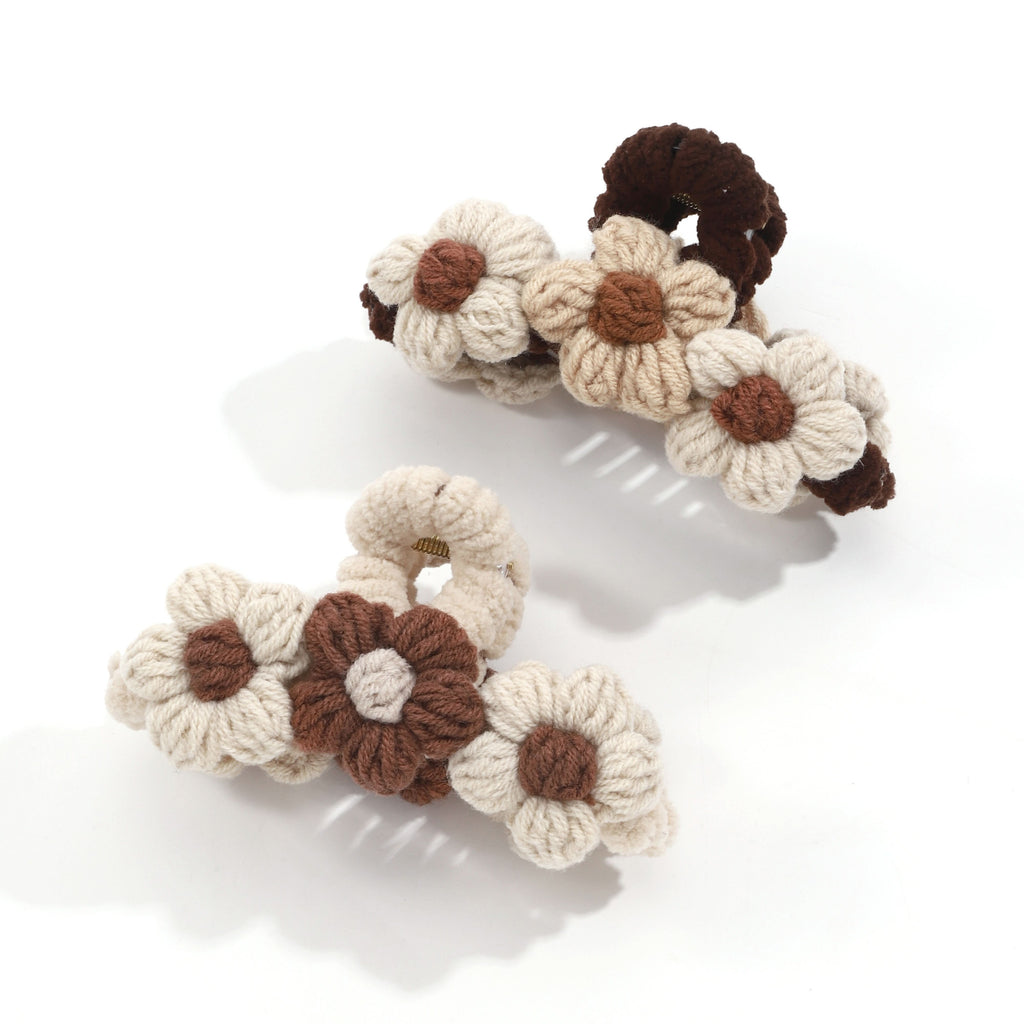 Vintage Flower Hair Claw Clip – Large Knitted Shark Clip for Women