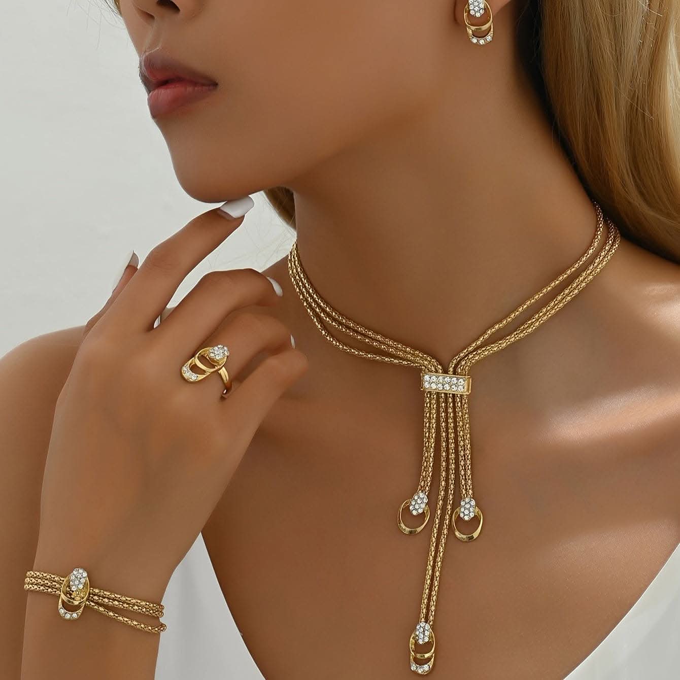 Luxury 4-Piece Jewelry Set – Gold Plated with Rhinestones