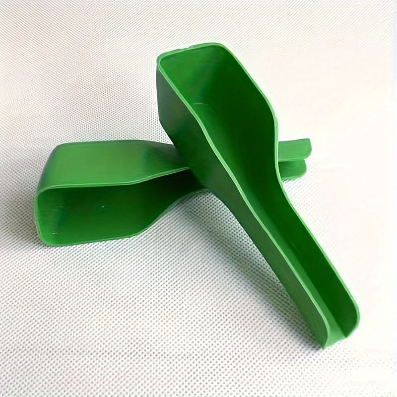 3-Piece Bird Feeding Spoons – Plastic Bird Feeder for Easy Feeding