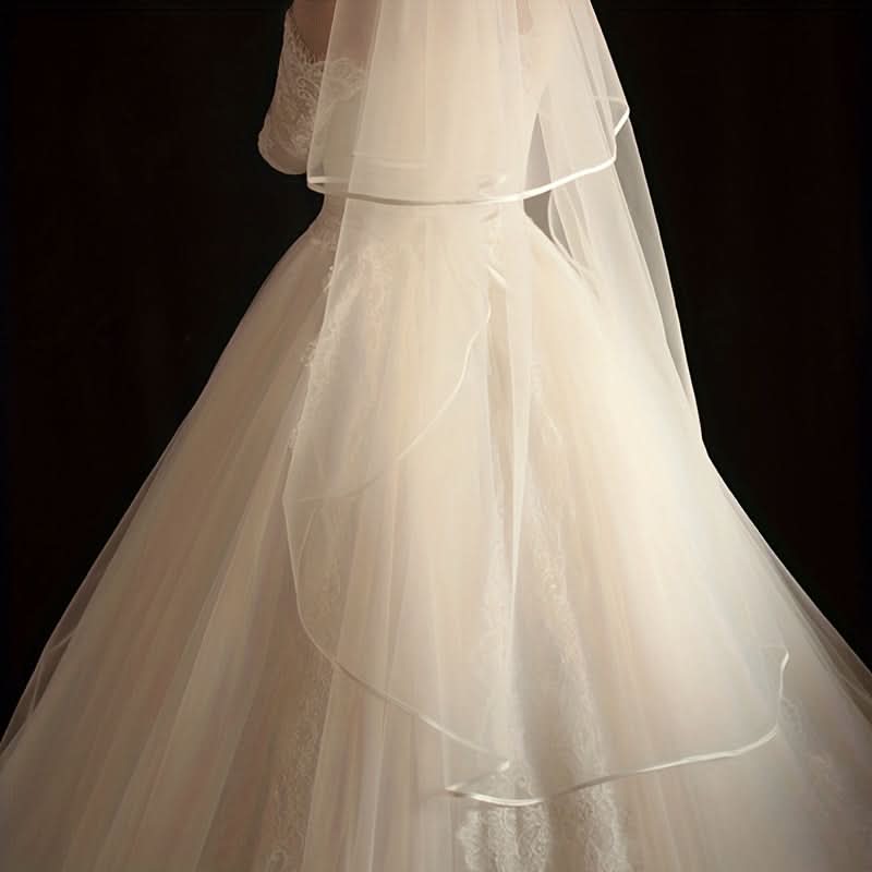 Vintage Double Layer Bridal Veil with Satin Edging – Elegant Wedding Accessory for Brides