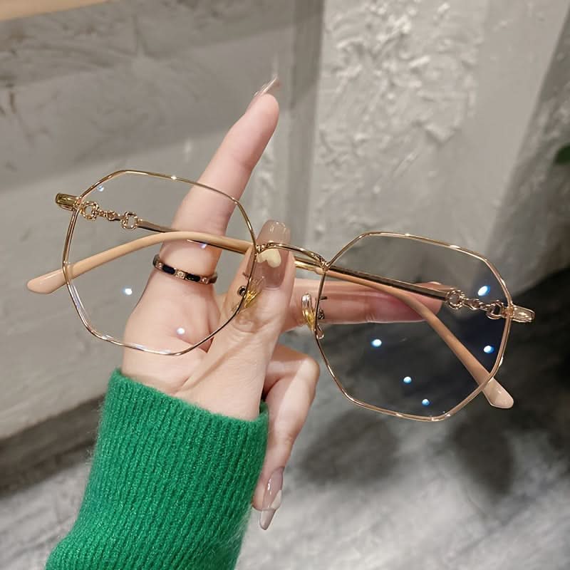 Photochromic Oval Glasses for Women - Color-Changing, Metal Frame, Vintage Style