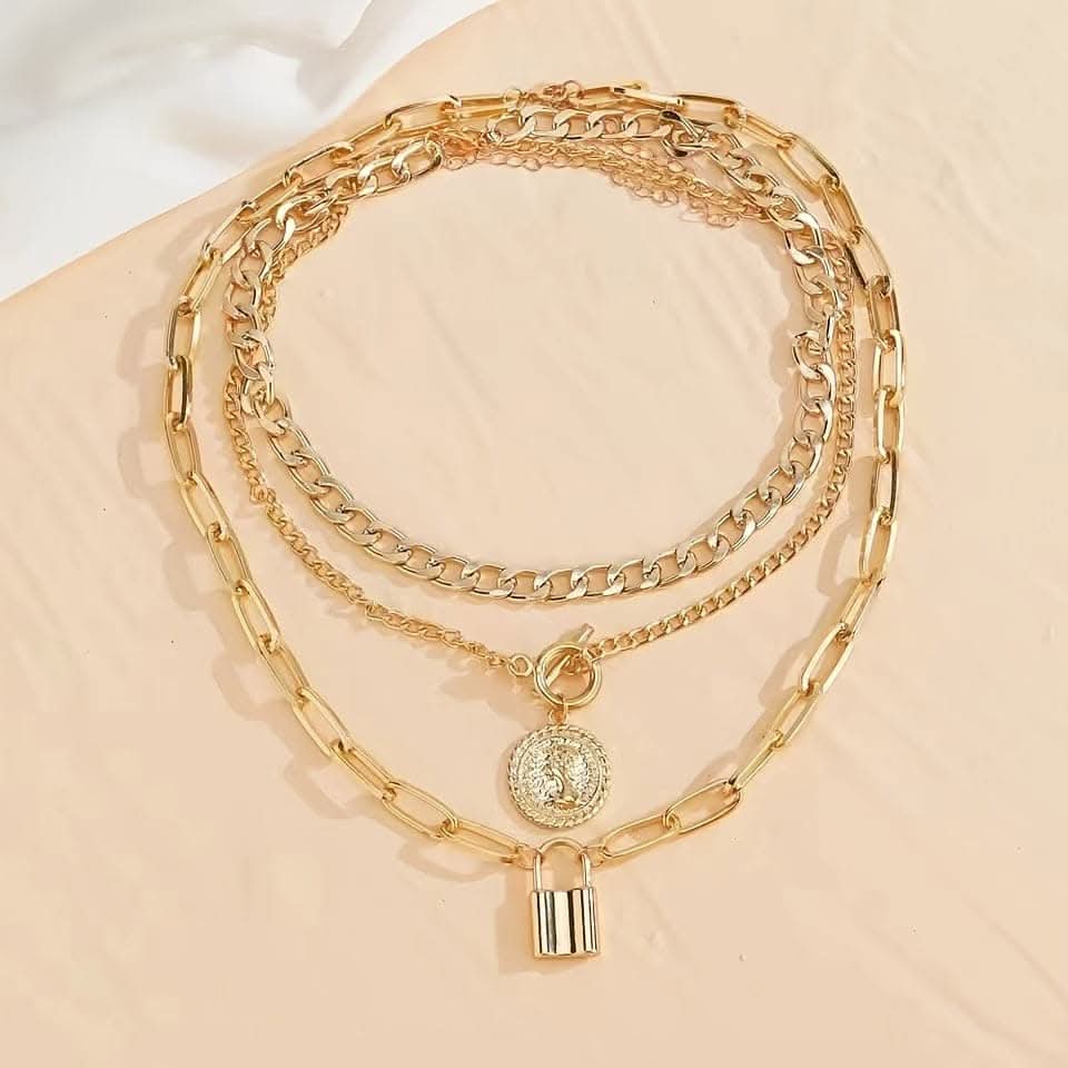 3-Piece Layered Necklace Set – Vintage & Elegant Gold-Plated