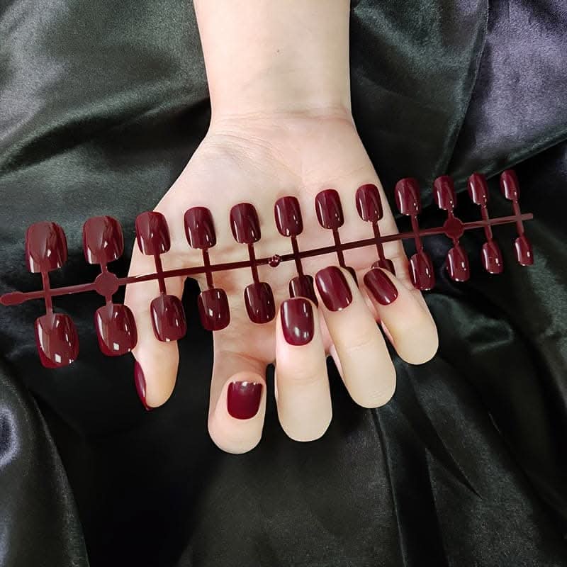 Short Square Press-On Nails – Glossy Full Cover with Tip Primer