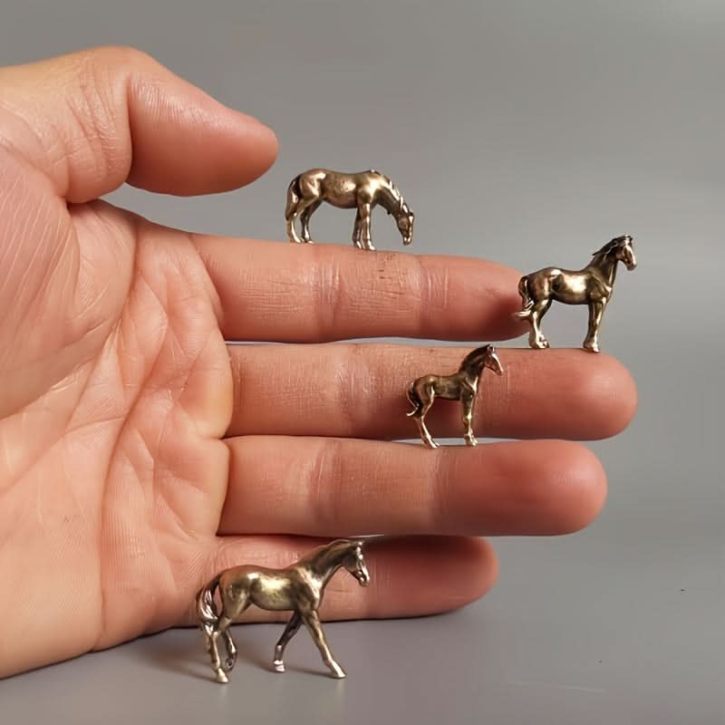 4pcs Miniature Alloy Horse Figurines Set – Collectible Metal Ponies