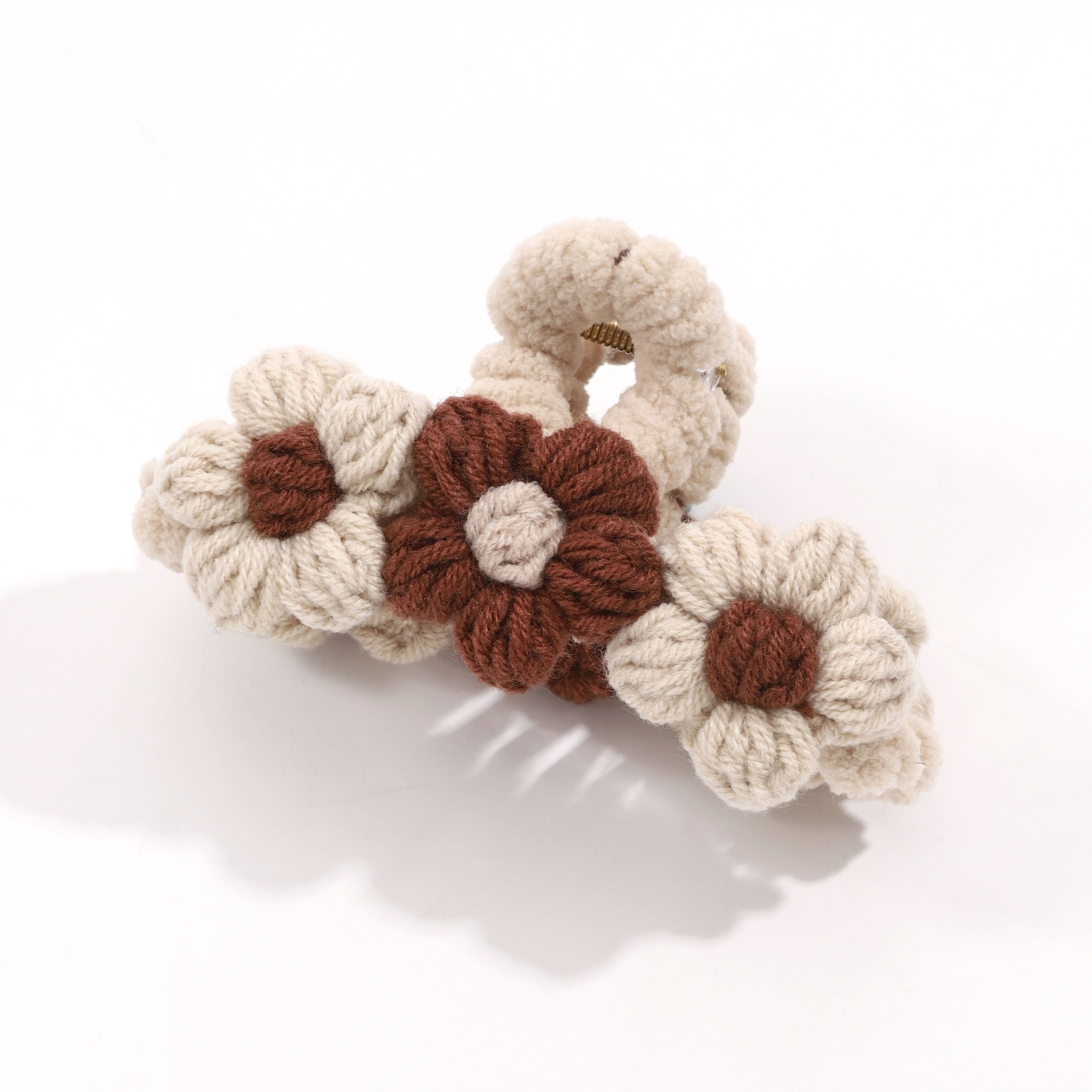 Vintage Flower Hair Claw Clip – Large Knitted Shark Clip for Women