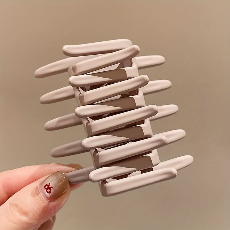 Chic Cross-Style Hair Clip – Medium-Sized, Durable